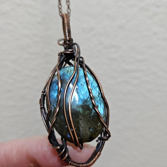 Handmade Copper Wire Wrapped Labradorite Pendant with Copper beads - Picture 6 of 10